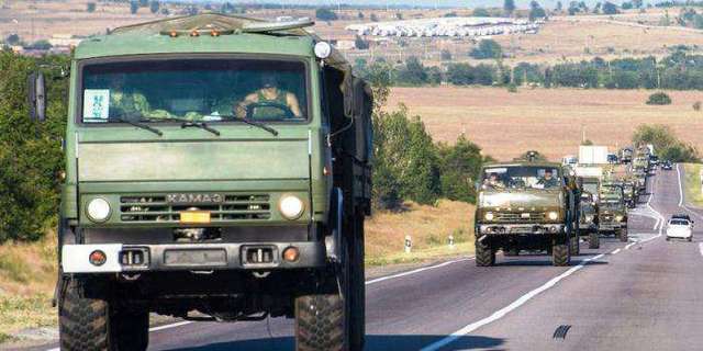 У Донецьку і Макіївці колони важкого озброєння і танків, - ОБСЄ (ВІДЕО)