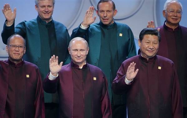 Путин кладет Россию под Китай