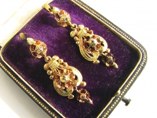 Нацбанк пополняет золотой запас серьгами украинок