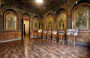 В музее русского искусства на взятке попалась целая семья