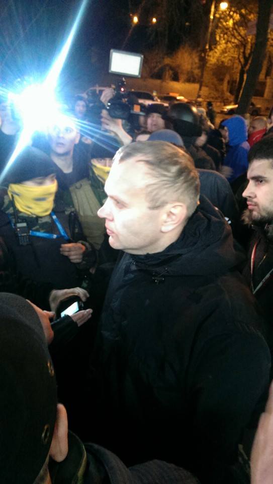 Полковник Сергій Асавелюк, який командував розстрілом Небесної сотні, досі працює у МВС Авакова