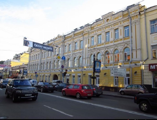 Ряд помещений в центре Киева был незаконно передан фирмам брата экс-министра Табачника, — МОН