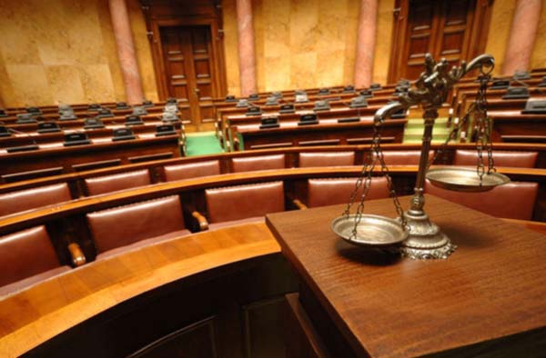 Судье-рейдеру Сиваковой люстрация не страшна?