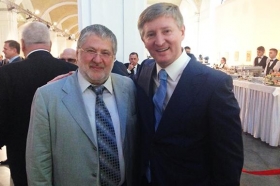 Навіщо Коломойський полює на гумконвої Ахметова