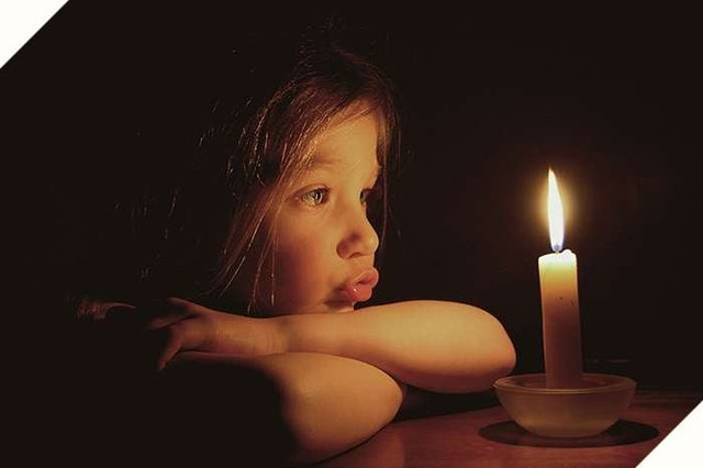 Українці вже більше двох тижнів змушені терпіти віялові відключення електроенергії