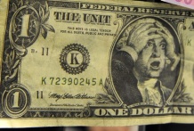 Гривня рухнула до чергового антирекорду