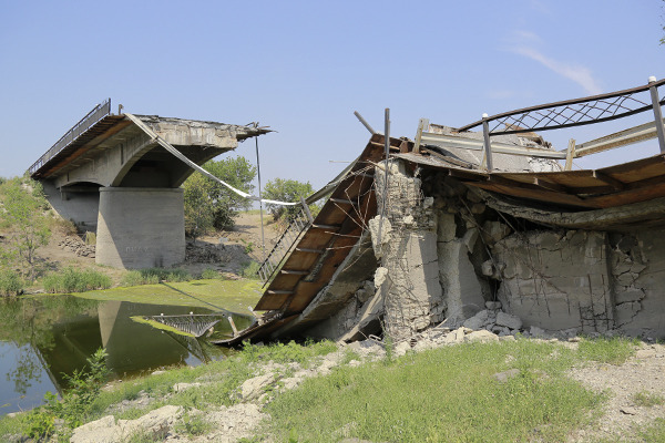 В бюджет-2015 заложены 300 млн грн на восстановление инфраструктуры Донбасса