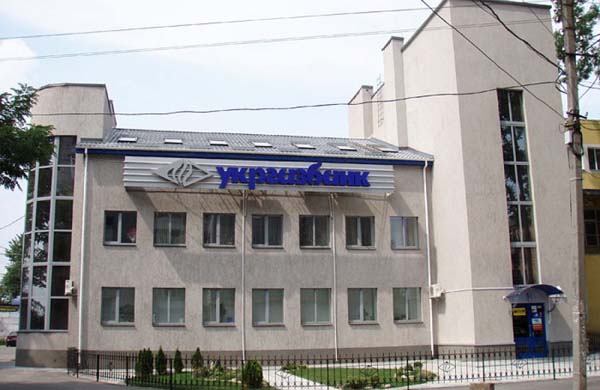 Тюремщиков отдали «под козырек»