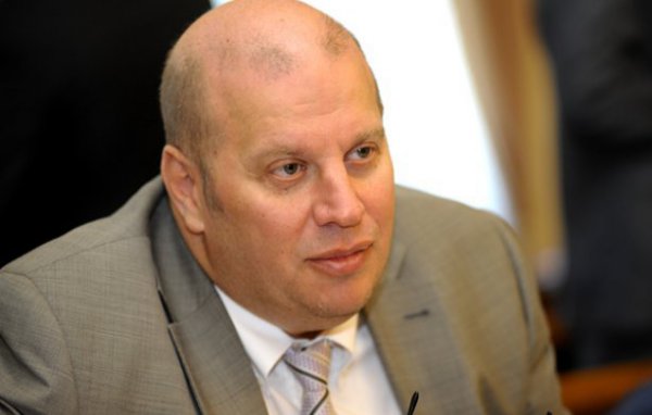 Первая ошибка – премьер-министр Яценюк. Вторая. По принципу "лохи за все в ответе"