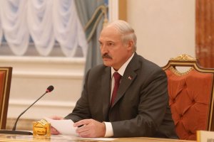 Рейтинг Лукашенко пошел вниз на фоне проблем в экономике