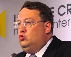 Геращенко в США назвал Обаму политическим карликом