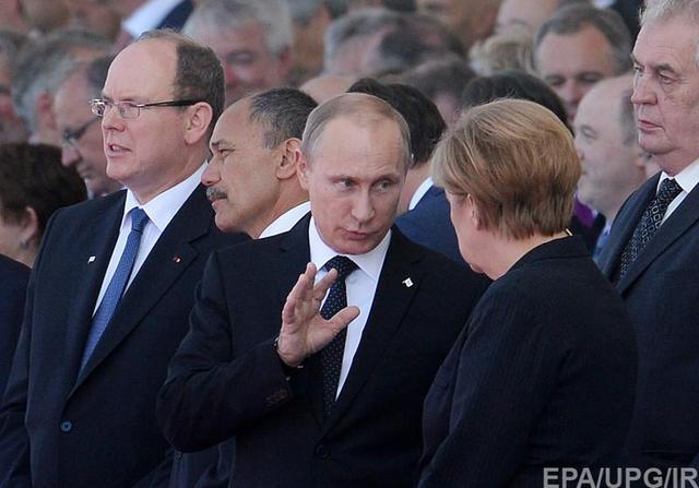 После разговора с Порошенко Меркель позвонила Путину