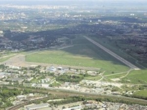 Біля «Жулян» збираються будувати багатоповерхівку, яка може заважати літакам