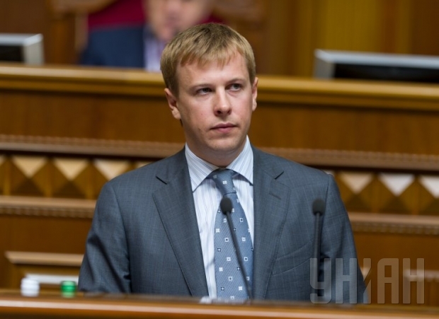 Мільйони і автопарки групи Хомутінніка, Яценка і Зубика. Аналіз декларацій