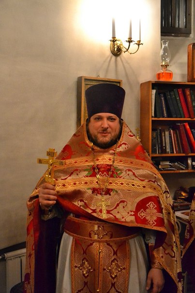 Священник РПЦ убивает украинцев в Луганске