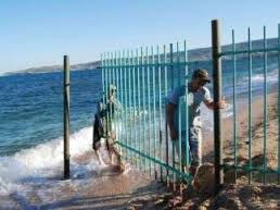 Рада одобрила законопроект о ликвидации всех заборов у рек и морей