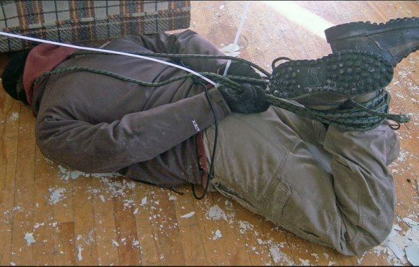 В Днепропетровске вооруженная банда захватила заложника и требовала выкуп