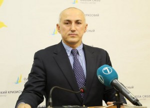 В чужом глазу пылинку видим, а в своем бревна не замечаем