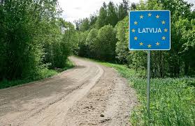 Полиция Латвии задержала человека, собиравшего подписи за присоединение к России