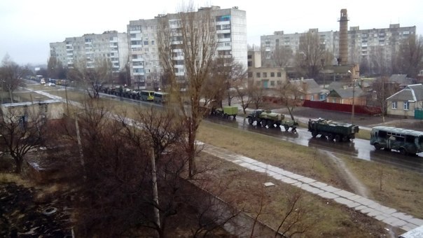 З Артемівська в Костянтинівку їде колона військової техніки