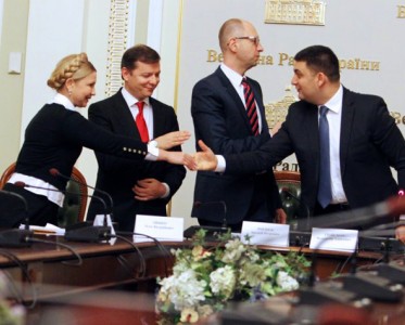 Тимошенко начала игру в досрочные выборы