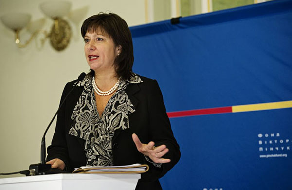 Дырявые обещания, или как Кабмин намерен выполнять нереальный бюджет