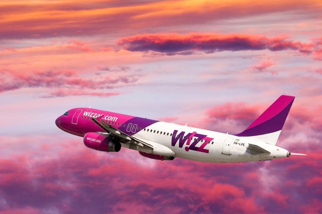 Wizz Air йде з українського ринку через загравання уряду з Коломойським - Гацько