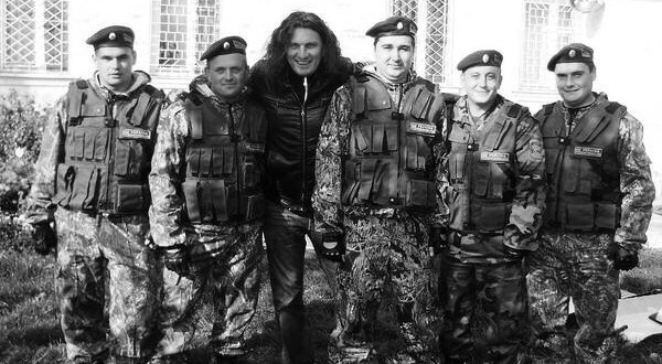 Мало кто знает что Андрей помогал передовой. Помогал немало