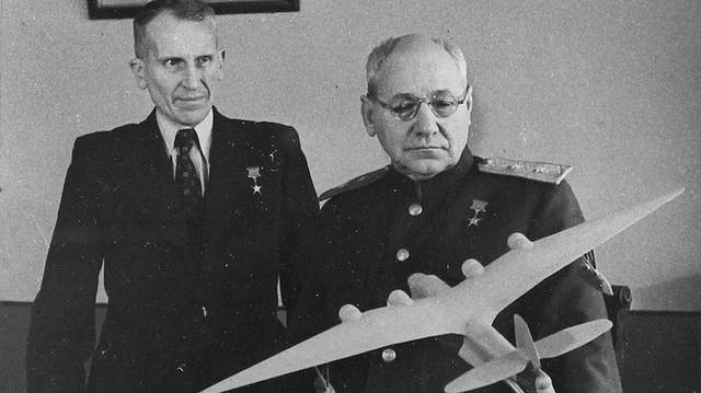 И не догнать, и не согреться