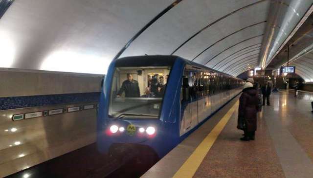 В Київському метро скоєно самогубство