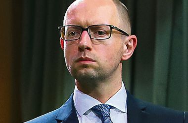 Миллионеры в Кабмине: Яценюк и Петренко заработали на валюте