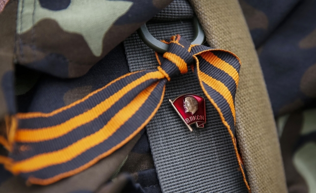 В России предлагают ввести уголовную ответственность за осквернение георгиевской ленты