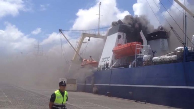 Уже традиция: в порту Испании горит российский траулер