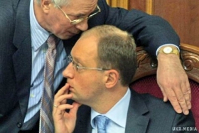 Азаров аплодував би Яценюку