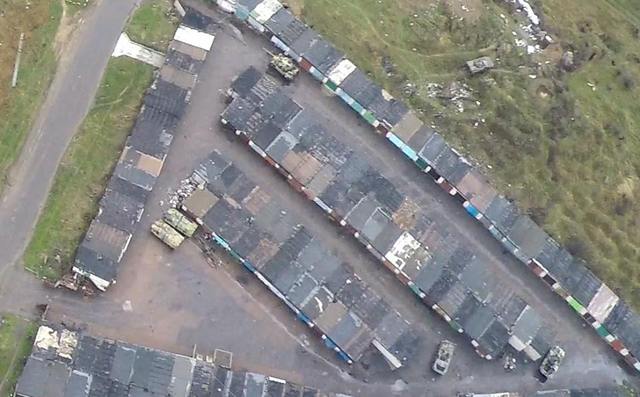 Боевики маркируют технику для опознавания с воздуха. Ждут авиационных ударов?