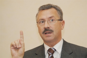 Нинішня Рада ухвалила найбільшу кількість антиконституційних законів, - Головатий