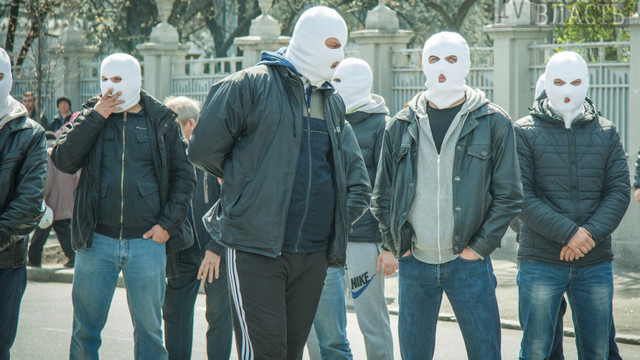 Зачем Ахметов раскачивает Киев?