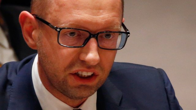 Яценюк ответил нардепу и всей Украине на вопрос о своей отставке: "Гуляй!"