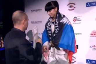 Украинка с флагом "ДНР" на чемпионате мира оказалась фейком России