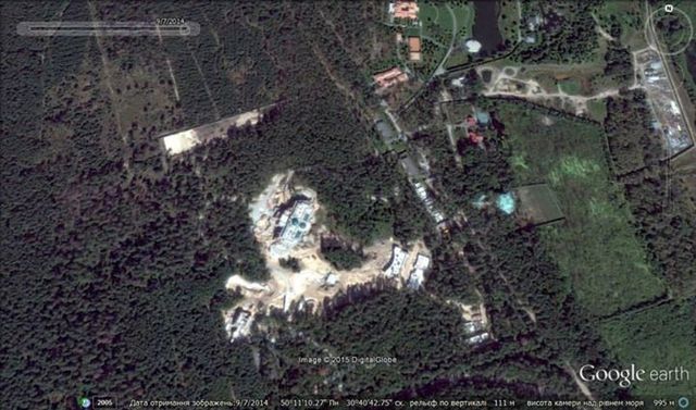 Под Киевом нашли огромнейший дворец Ахметова: опубликованы фото