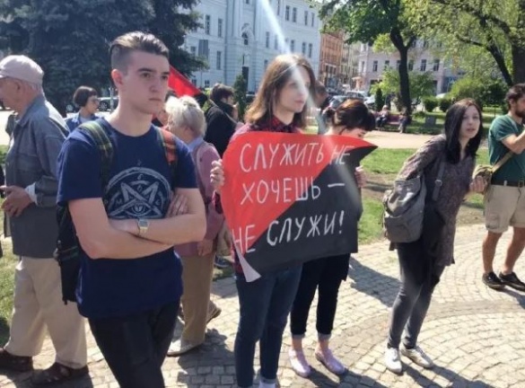 У Києві на Подолі на мітинг анархістів напали "автономні націоналісти"