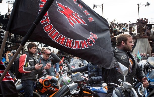 Российских байкеров задержали в аэропорту Берлина