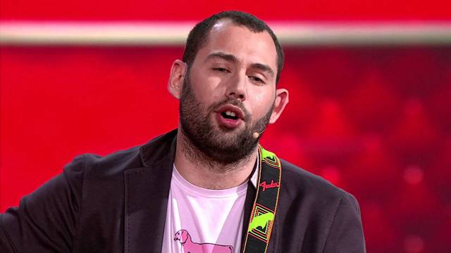 Слепаков спел песню властям РФ: «вы же обещали, что все будет ништяк»