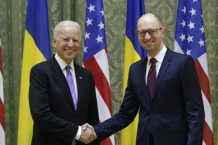 Байден и Яценюк призвали Россию вывести с Донбасса своих боевиков