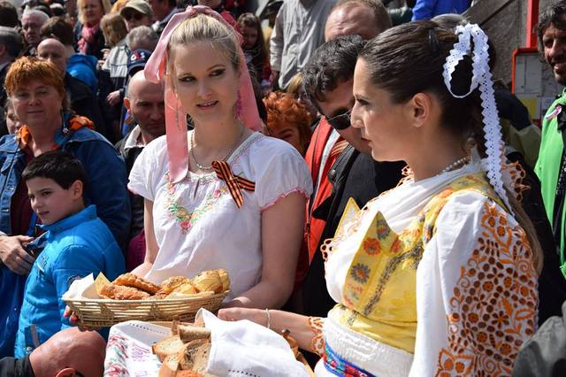 В Словакии российских байкеров встретили "хлебом и солью": опубликованы фото