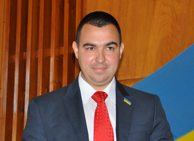 Секретарь Измаильского горсовета Сергей Чмыга «забыл» отразить в декларации Mercedes GL350