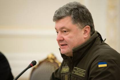 Порошенко поставил боевикам ультиматум - дает несколько часов на вывод тяжелой техники