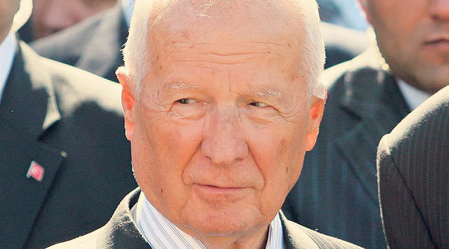 В Турции умер экс-президент Кенан Эврен