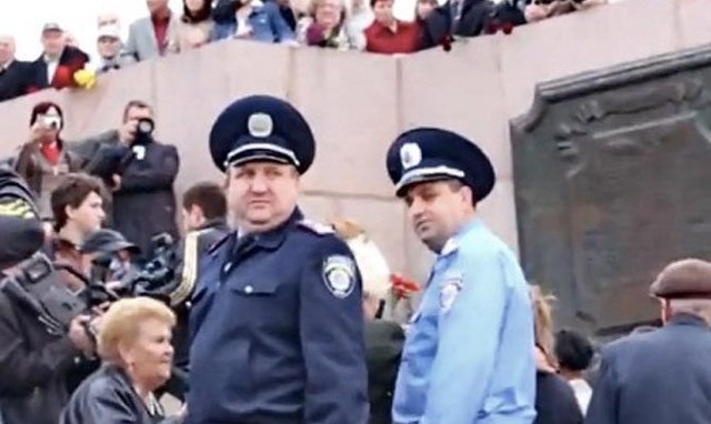 В ХЕРСОНЕ ОТКРЫТО ПРИЗЫВАЛИ К СВЕРЖЕНИЮ ВЛАСТИ