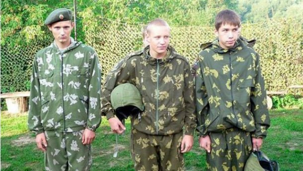 Нічого святого: за бойовиків воюють навіть діти